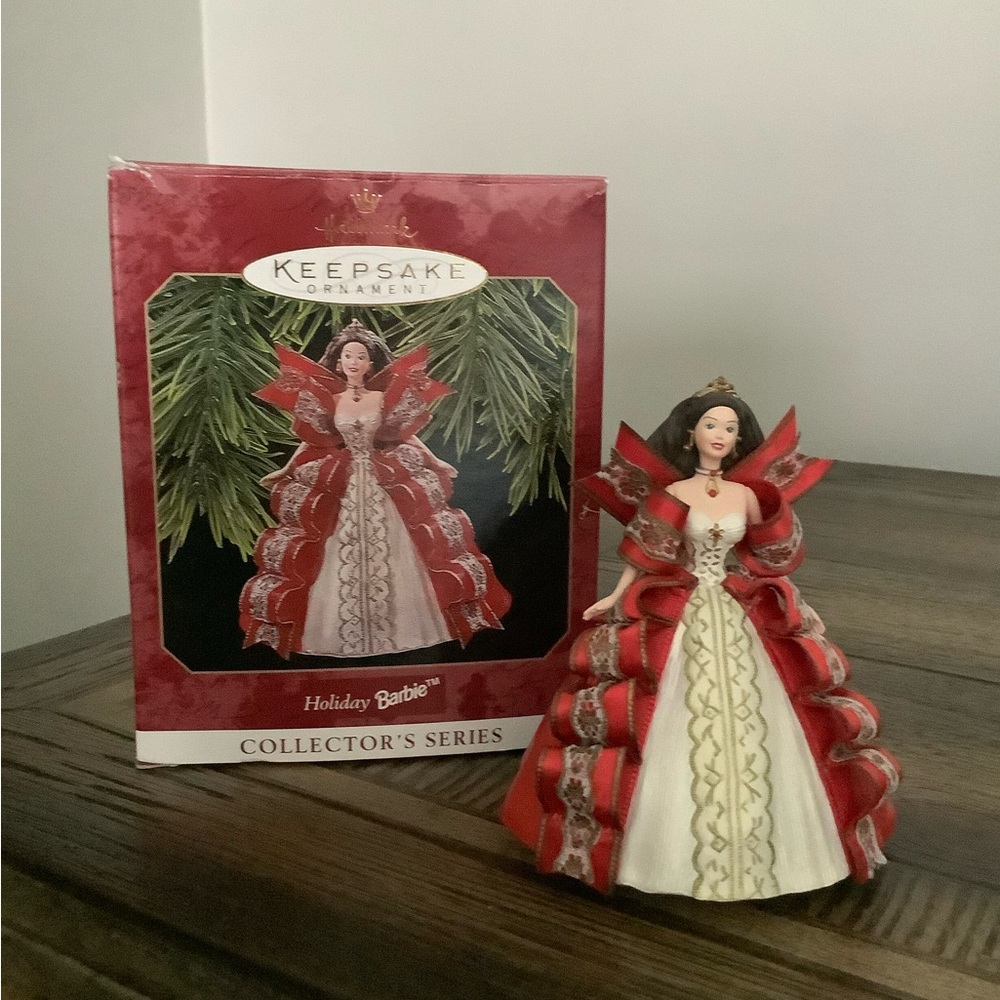 Hallmark 1997 Barbie Collectible Ornament EUC